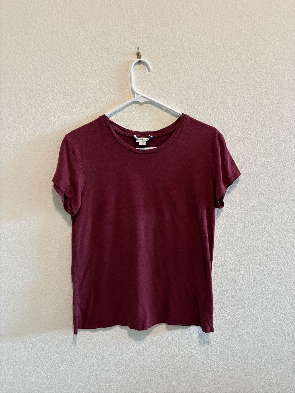 Amour Vert Short Sleeve Crew Tee in Wine